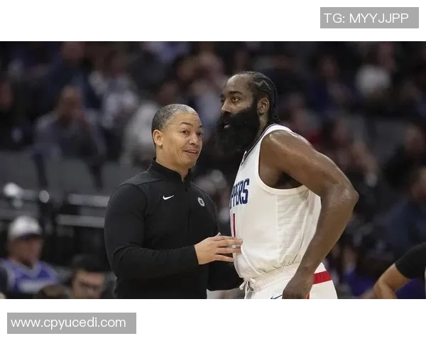 小卡轰36+7迎里程碑!难耐鲍威尔30分完爆科林斯,泰伦卢弃用哈登 小卡轰36+7迎里程碑!难耐鲍威尔30分完爆科林斯,泰伦卢弃用哈登