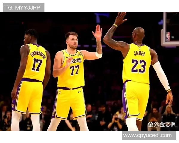 雷迪克点出:湖人胜仗展现实力,阵容轮换无碍争胜 雷迪克点出:湖人胜仗展现实力,阵容轮换无碍争胜