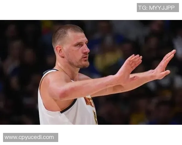 申京:约基奇进攻端无所不能,他总能要到犯规所以都不能碰他 申京:约基奇进攻端无所不能,他总能要到犯规所以都不能碰他